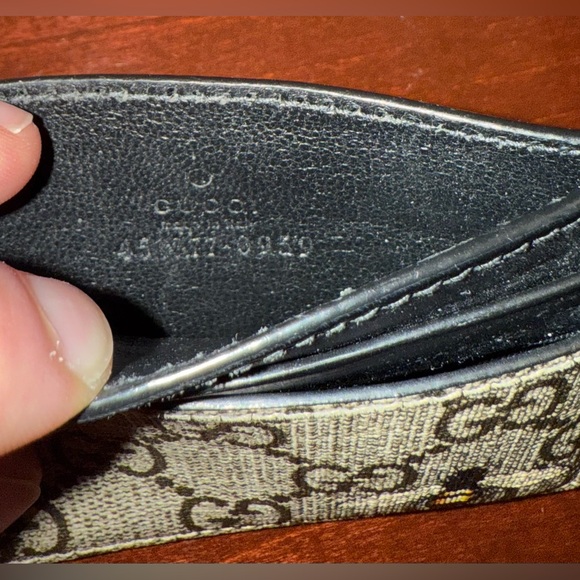 Gucci GG Supreme Bee Card Holder - Picture 4 of 5